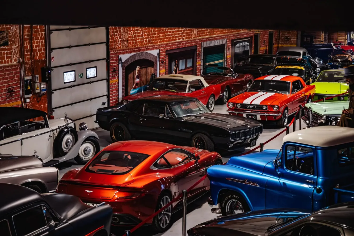 Ekskursija CLASSIC CAR LOFT muziejuje 04-16